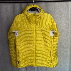 THE NORTH FACE Summit Series Puffer Jacket medium